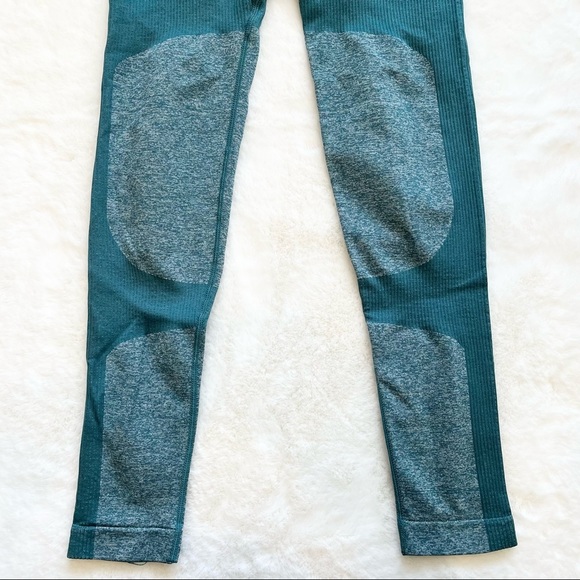 TWO PIECE WORKOUT SET Leggings and Sports Bra Size Small Gym Compression - Picture 6 of 12